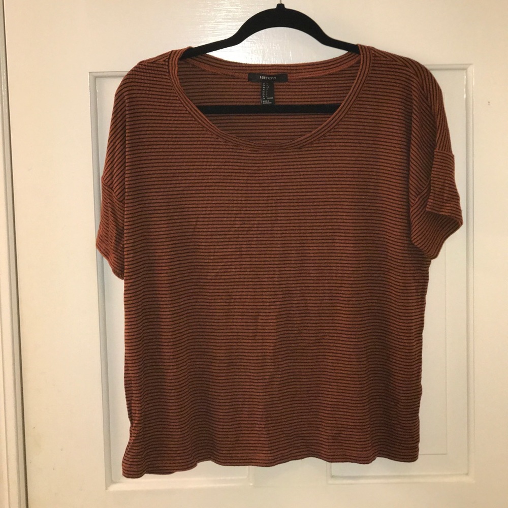 short sleeved top